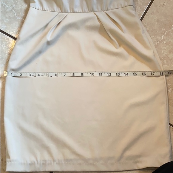 Esley Dress SZ SM - Picture 8 of 8